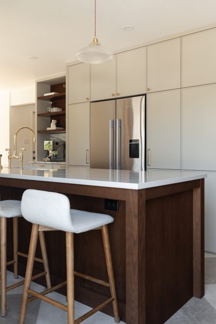 Cuisine de style traditionnel créée par Ateliers Jacob