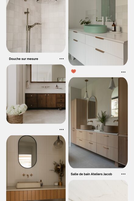 Moodboard d’inspiration pour salle de bain sur mesure conçu par Ateliers Jacob, avec douche italienne, vanités en bois et rangements fonctionnels.