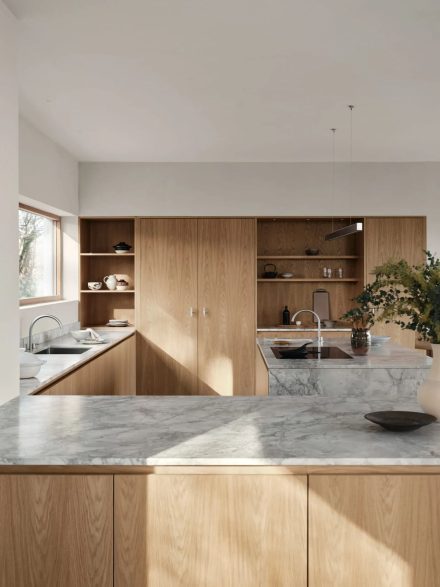 Nordiska Kok Bespoke kitchen in oak, with inspiration taken from the nature.