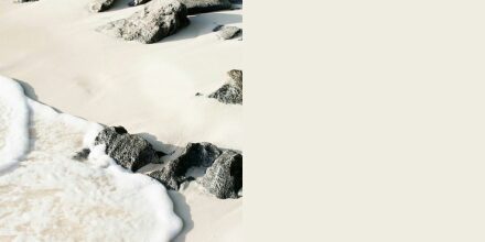 Café Suisse de Benjamin Moore, un blanc chaud inspiré de la douceur naturelle, nuance tendance 2026.